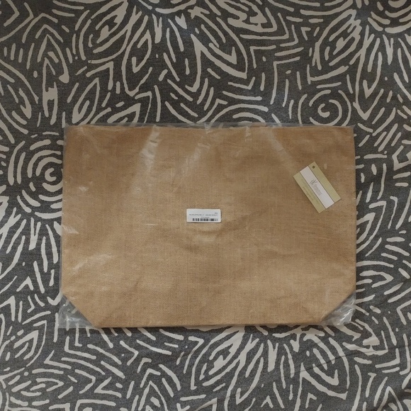 Classic Burlap Beach Tote - Picture 1 of 2